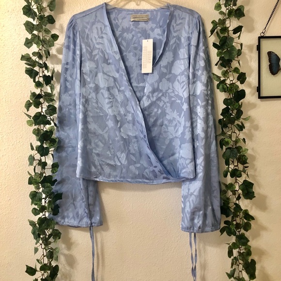 Urban Outfitters Blue Long Sleeve Silk Satin Floral Top - Picture 6 of 7
